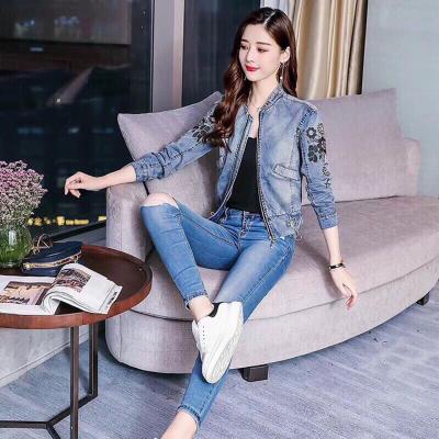 ÁO KHOÁC JEAN CỔ TRỤ TAY THÊU HOA - NK321